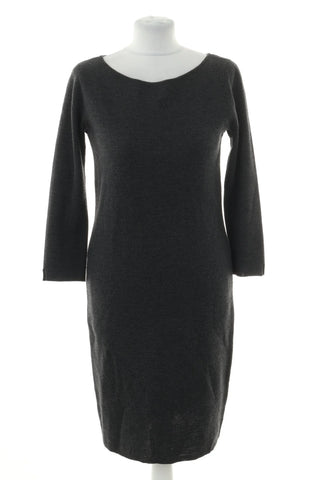 Graues Kleid