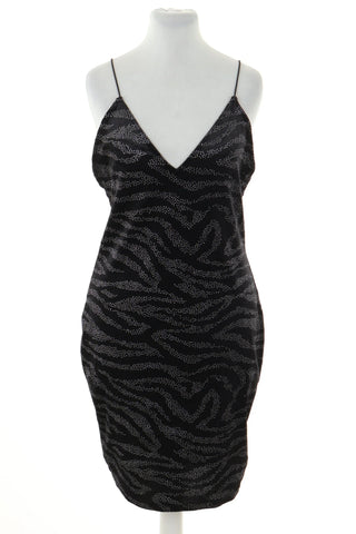 Glänzendes Samtkleid