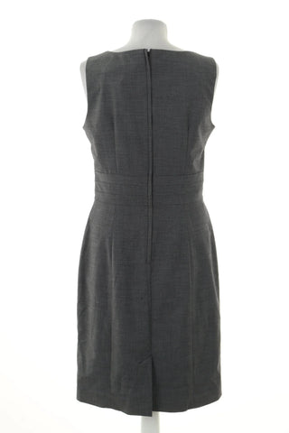 Graues Kleid