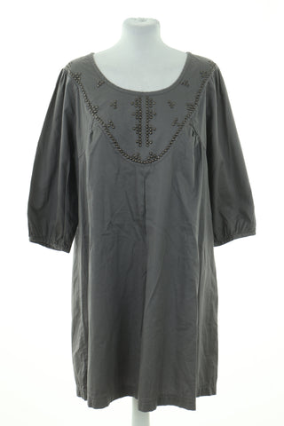 Graues Kleid
