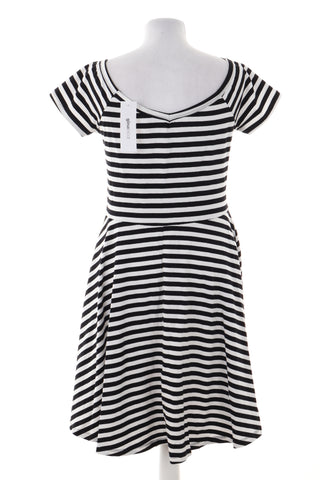 Kleid mit Streifen