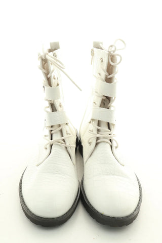 Weiße Schuhe