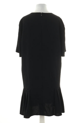 Schwarzes Kleid