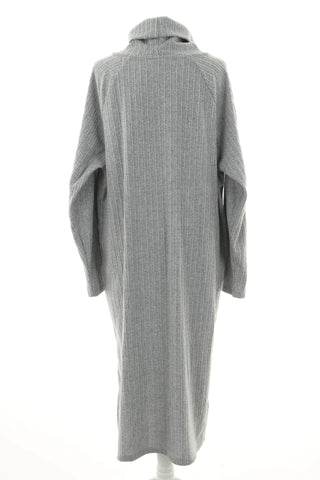 Graues Kleid