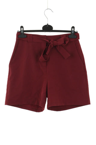 Bordeauxrote Shorts