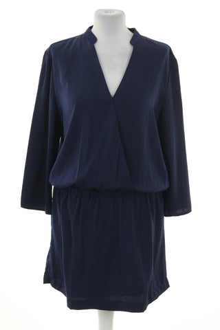Dunkelblaues Kleid