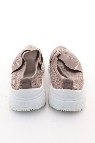 Beige Schuhe