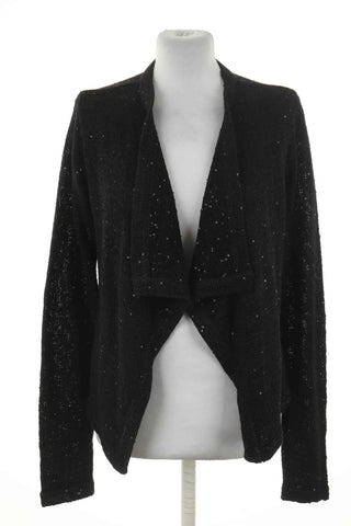 Schwarzer Pullover