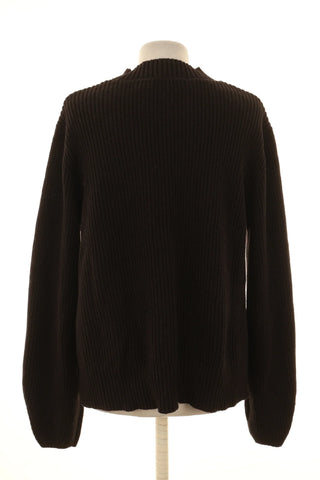 Schwarzer Pullover
