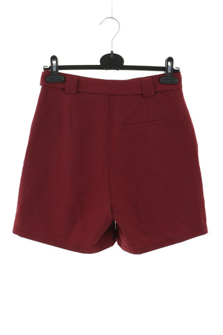 Bordeauxrote Shorts