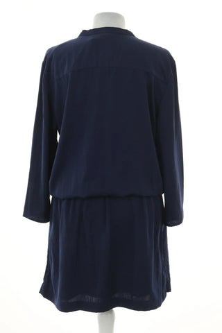 Dunkelblaues Kleid