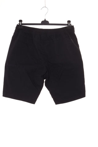 Schwarze Shorts
