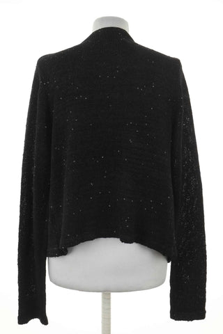 Schwarzer Pullover