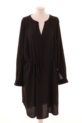 Kleid mit Punkten