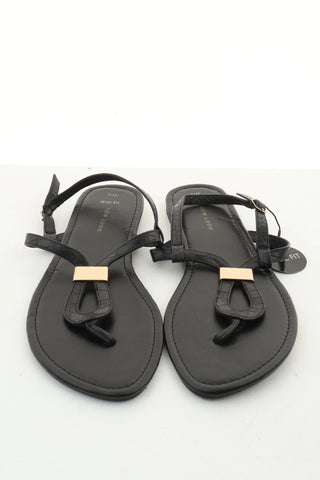 Schwarze Sandalen