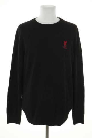 Schwarzer Pullover