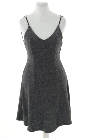 Glänzendes Kleid