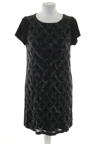 Schwarzes Kleid mit Pailletten