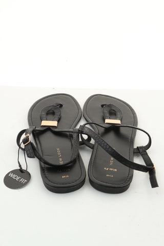Schwarze Sandalen