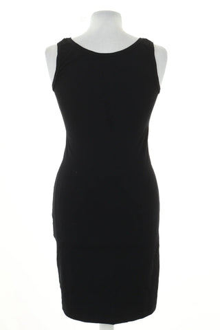 Schwarzes Kleid
