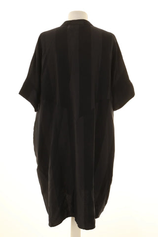 Dunkelblaues Kleid