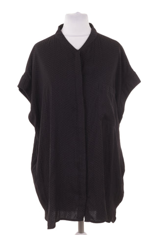 Bluse mit Punkten