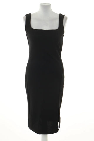 Schwarzes Kleid
