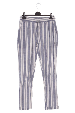 Hosen mit Gürtel