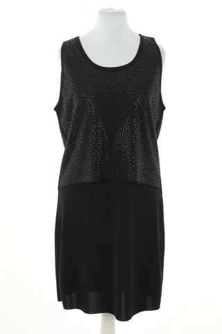 Schwarzes Kleid