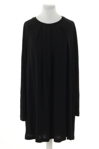 Schwarzes Kleid