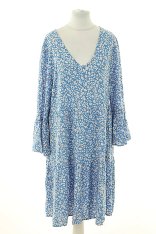 Kleid mit Blumenmuster