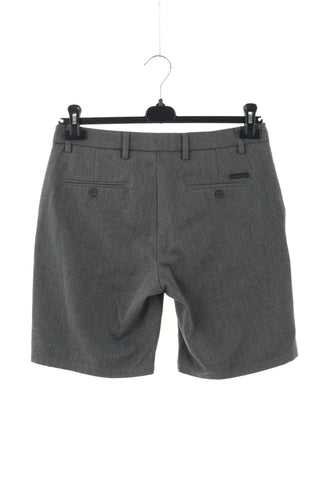 Graue Shorts
