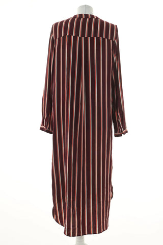Kleid mit Streifen