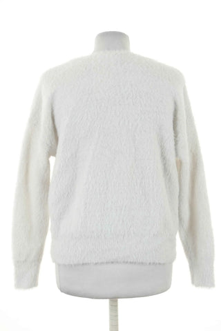 Weißer Pullover