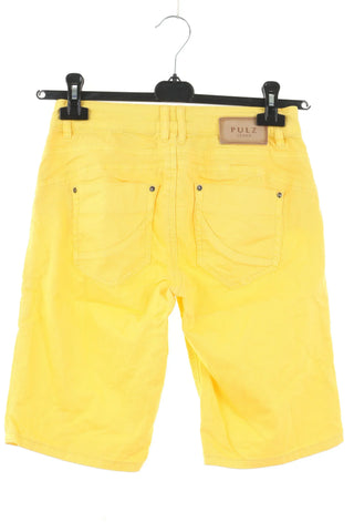 Gelbe Shorts