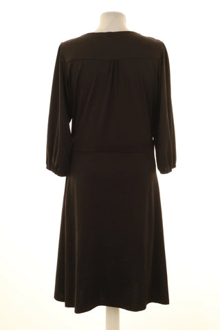 Schwarzes Kleid