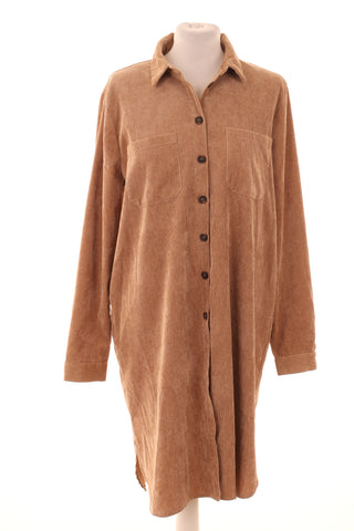 Beiges Kleid