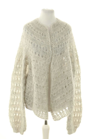 Grauer Pullover