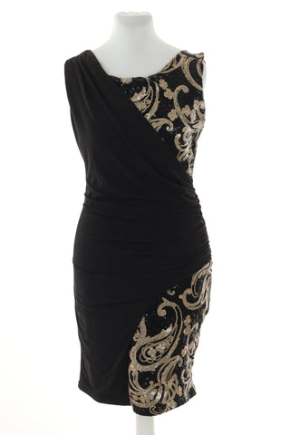 Glänzendes Kleid