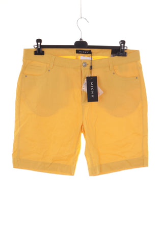 Gelbe Shorts