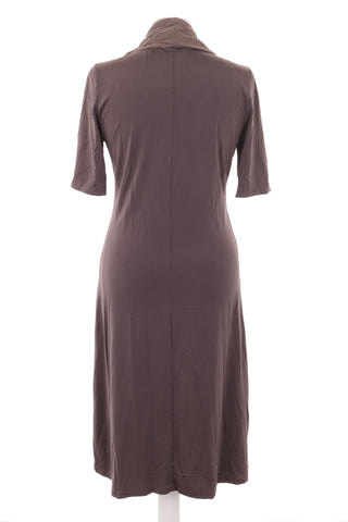 Braunes Kleid