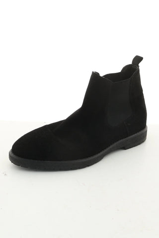 Schwarze Schuhe im Wildleder-Look
