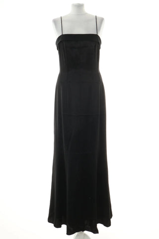 Schwarzes Kleid
