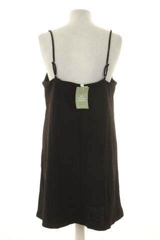 Schwarzes Kleid
