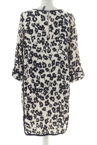Kleid mit Blumenmuster