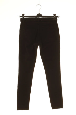 Schwarze Hose
