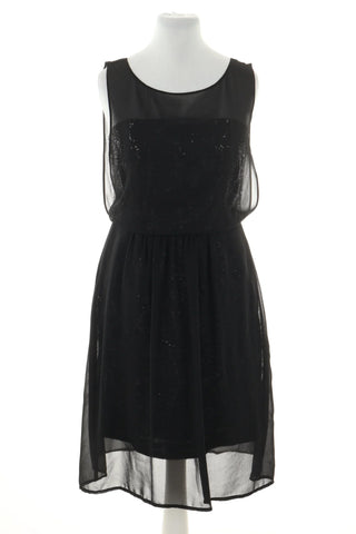 Schwarzes Kleid mit Pailletten