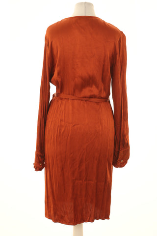 Oranges Kleid