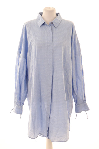 Blaues Kleid