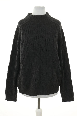 Grauer Pullover